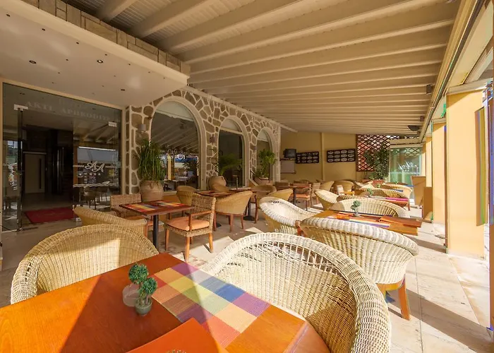 Отель Akti Aphrodite 2*